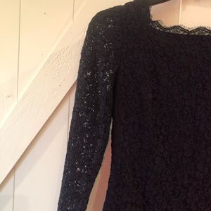 Dillard’s fitted lace dress size 2